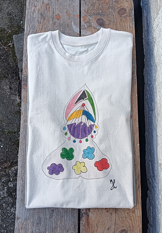 t shirt balans, op bank 01